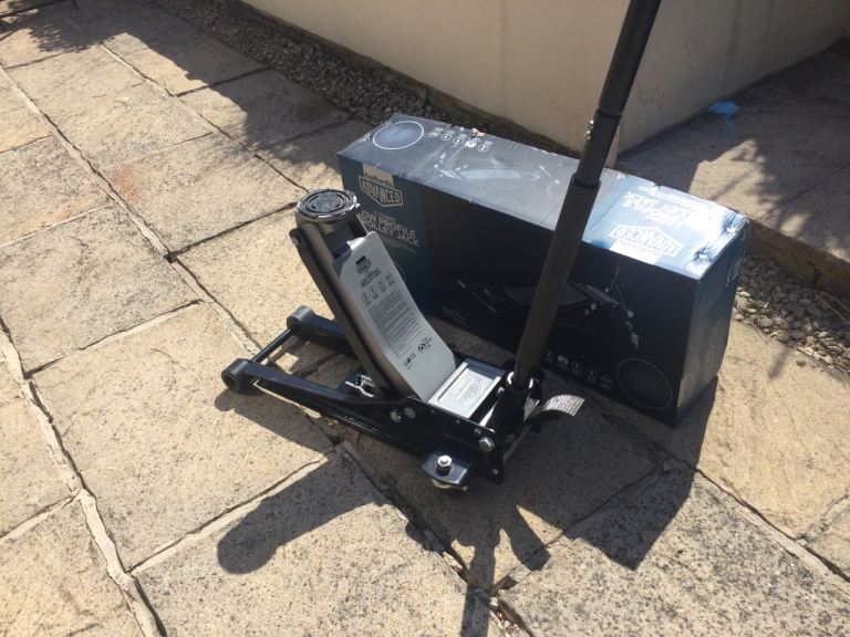 Halfords advance trolley jack