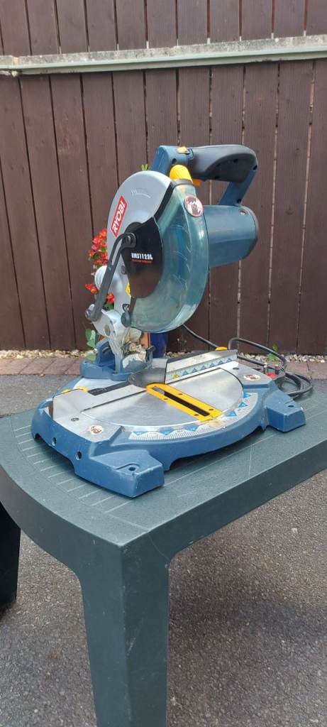 Ryobi EMS-1122L 210mm Compound Mitre Saw with Laser – Good Condition