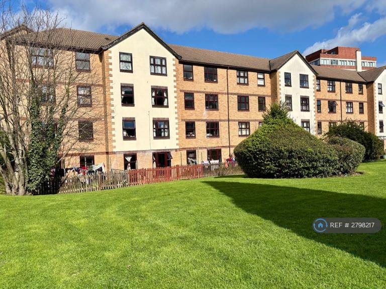 1 bedroom flat in Seven Sisters, London, N15 (1 bed) (#2798217)