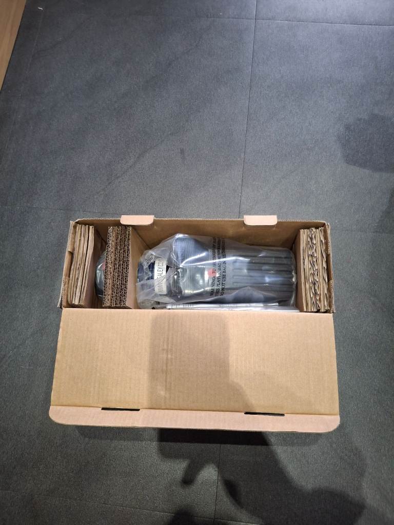 Sealey 10 tonne hydraulic air pump new.