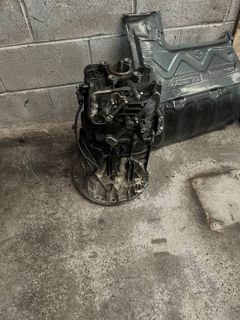 Mercedes sprinter 313 6 speed gearbox 