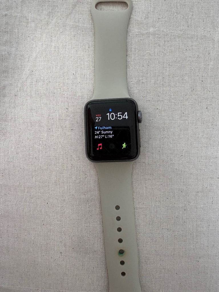 Apple Watch Series 3 (38mm) GPS - Grey Strap