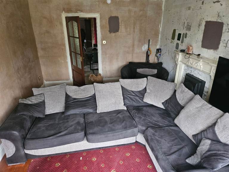 Corner sofa and spin chair 