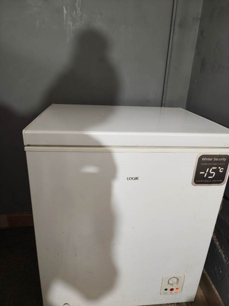 logik chest freezer 