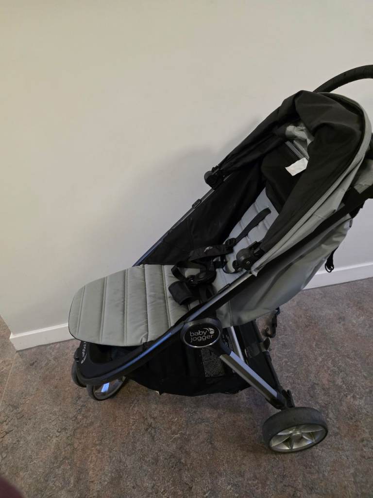 Baby jogger stroller/ push chair
