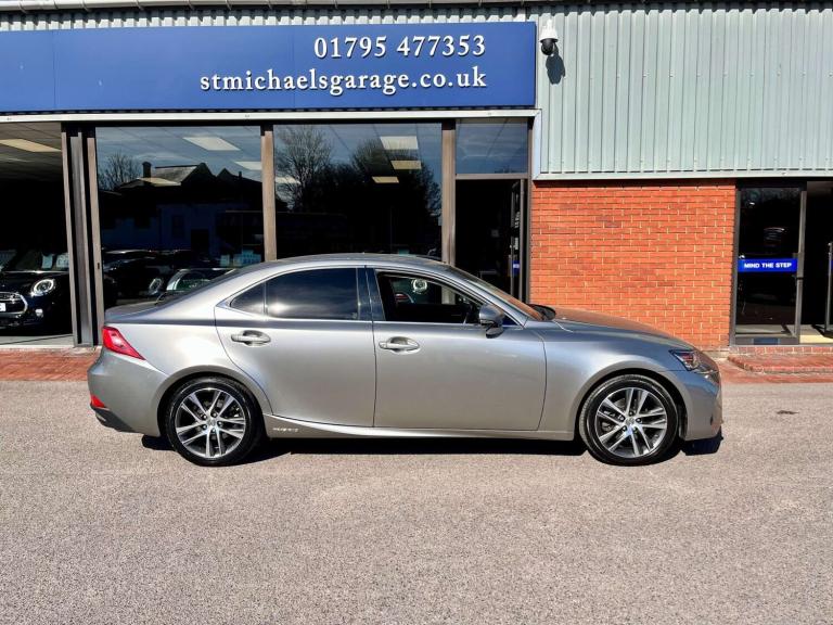 2018 Lexus IS 300h Advance 4dr CVT Auto SALOON PETROL/ELECTRIC Automatic