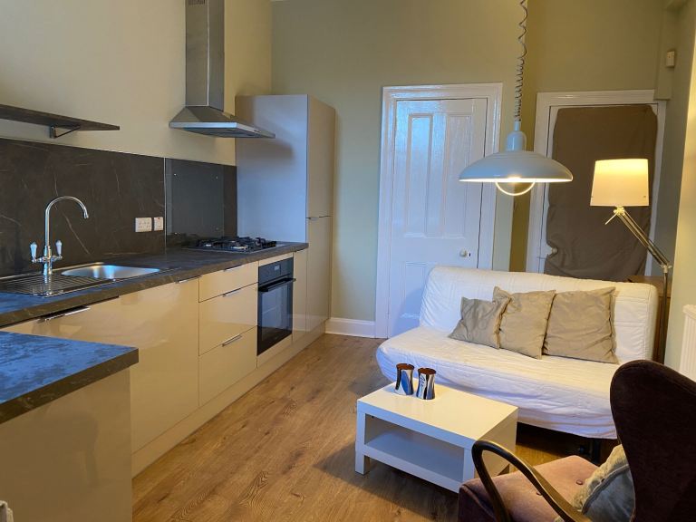 Morningside Cosy 1 Bed Flat - All Bills Included