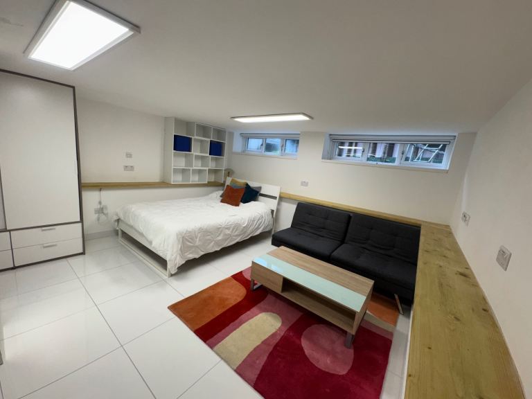 Self-Contained Furnished Basement Apartment – South High Wycombe