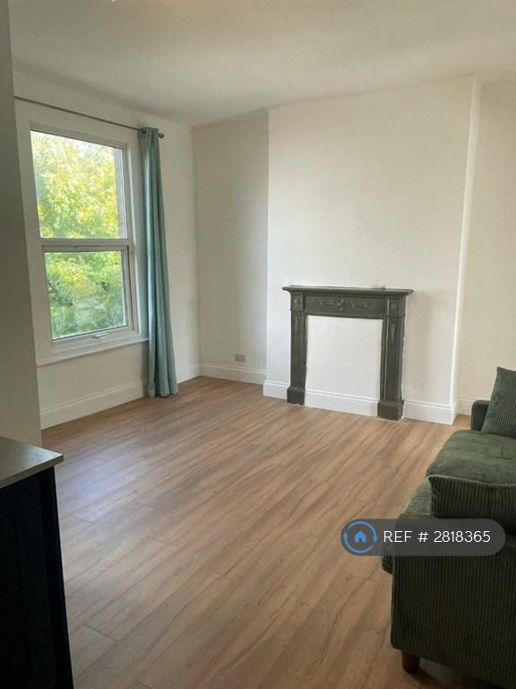 1 bedroom flat in Wilberforce Road, London, N4 (1 bed) (#2818365)