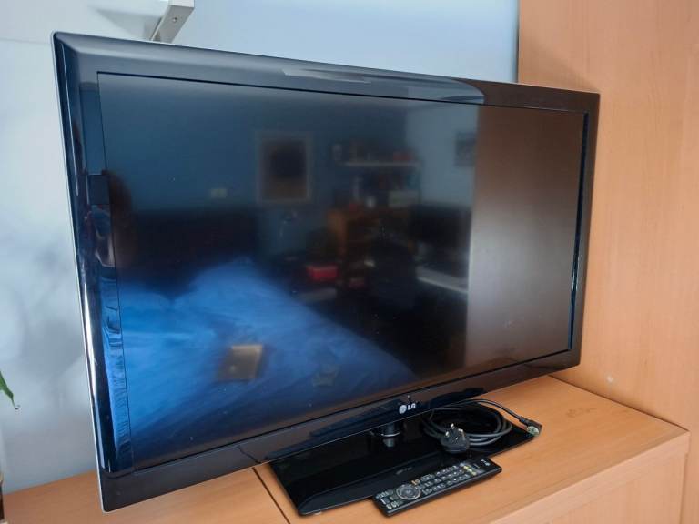 LG LED TV - 42"
