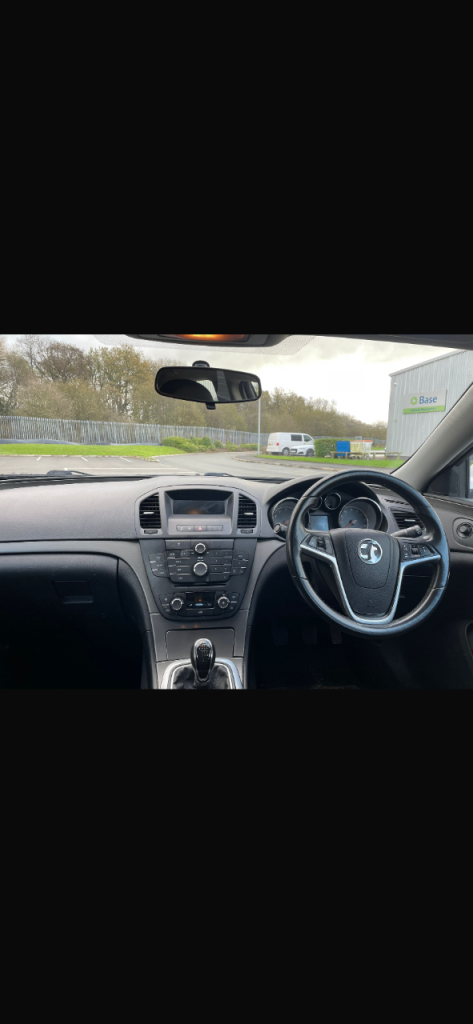 Vauxhall Insignia 1.8 VVT Petrol Exclusive - Very Low Miles 56K