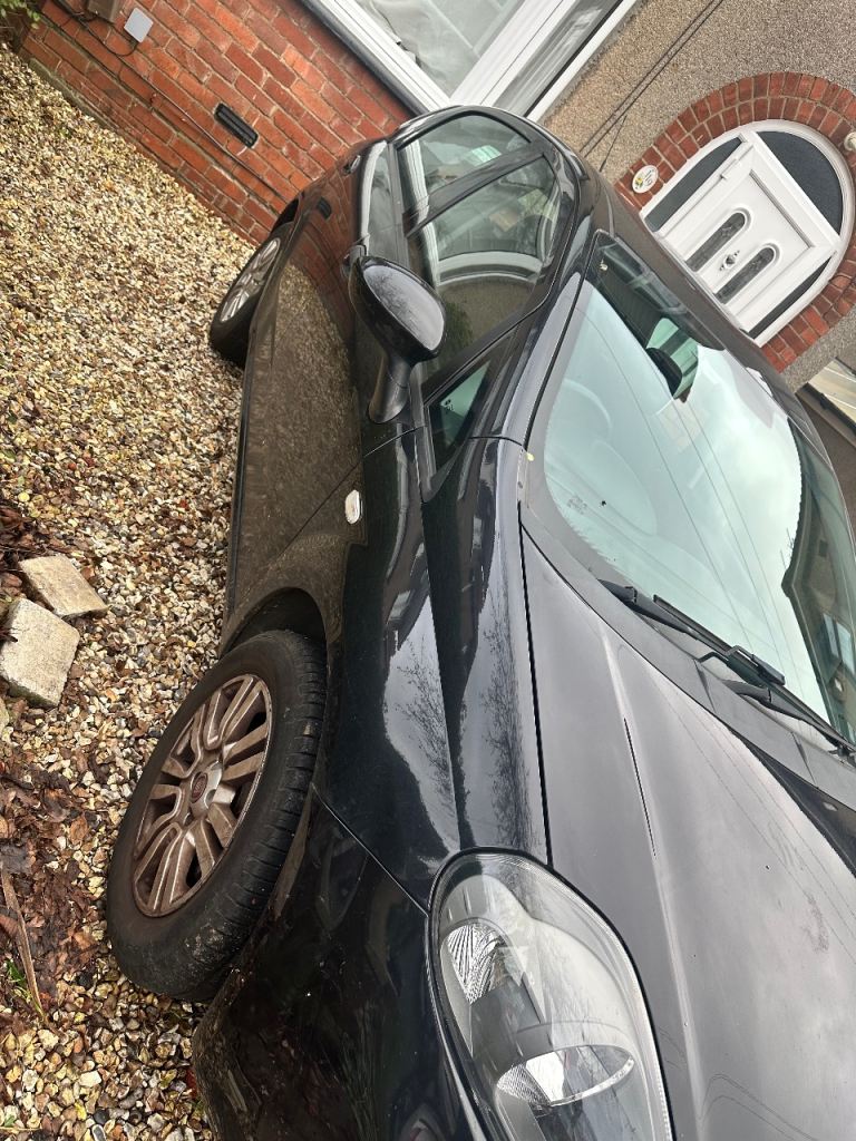 Fiat PUNTO Hatchback 2013 Manual