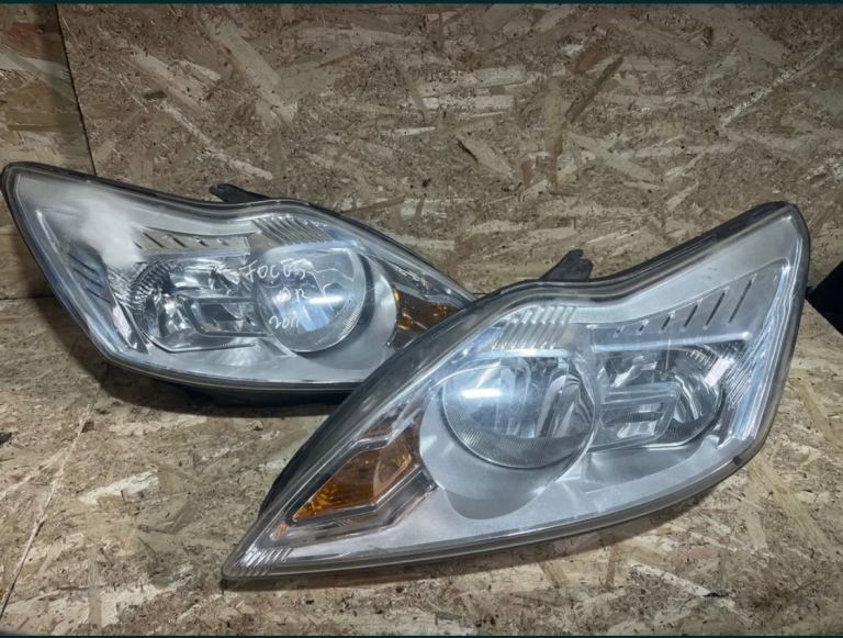 ford focus headlights