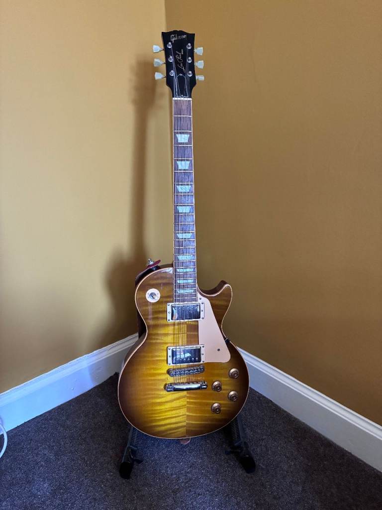 Gibson Les Paul Electric Guitar – Lovely Sunburst Finish