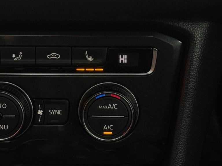 2017 Volkswagen Tiguan 2.0 TDi 150 SEL 5dr ESTATE DIESEL Manual