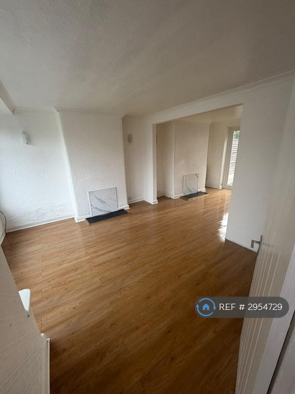 2 bedroom house in North Clifden Lane, Salford, M7 (2 bed) (#2954729)