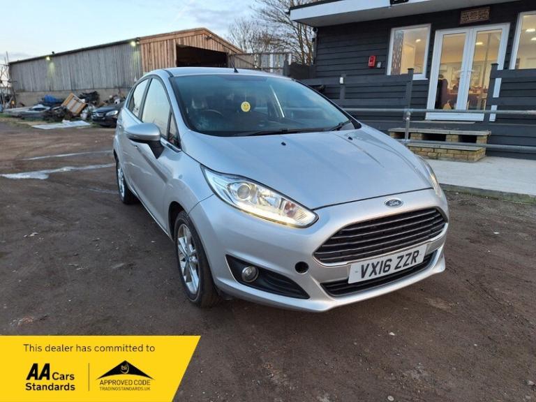 2016 Ford Fiesta 1.0 Zetec Hatchback 5dr Petrol Manual Euro 5 (s/s) (80 ps) HATCHBACK Petrol Manual