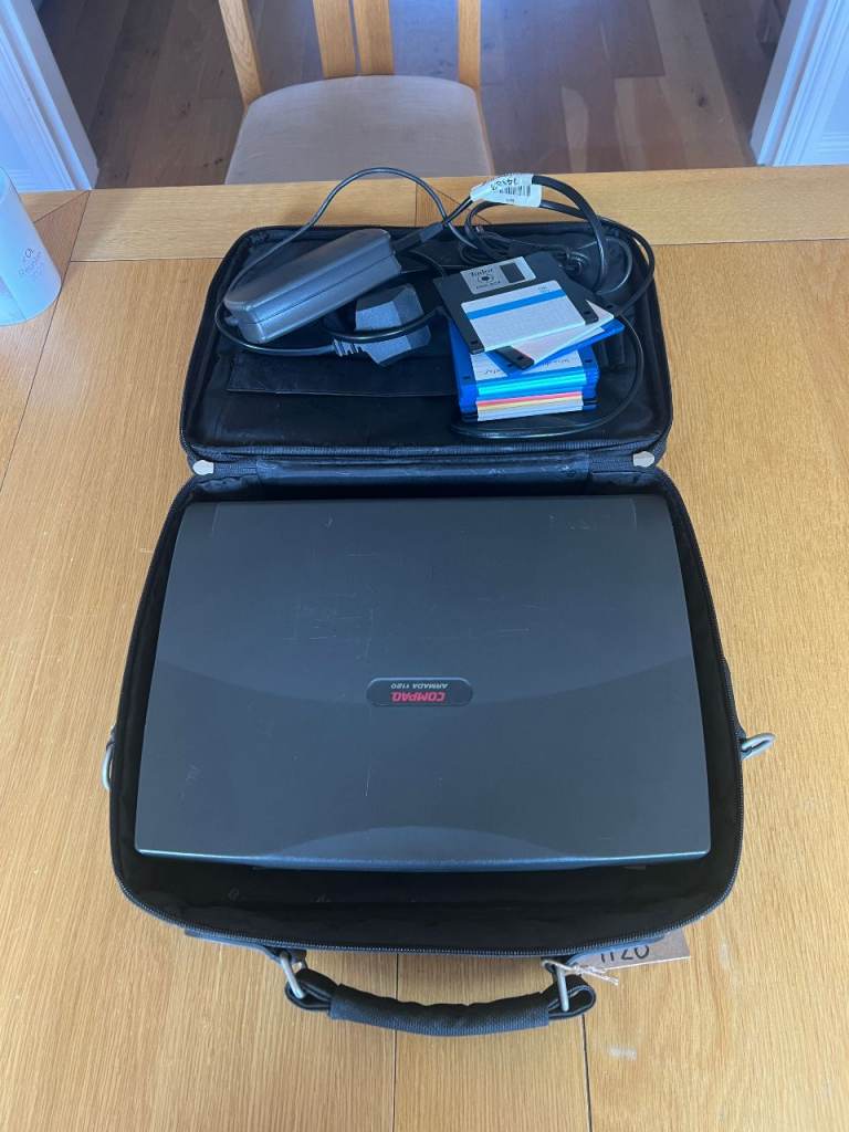 Vintage Compaq Armada 1120