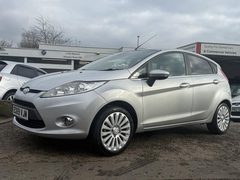  Ford Fiesta Titanium Hatchback Petrol Manual