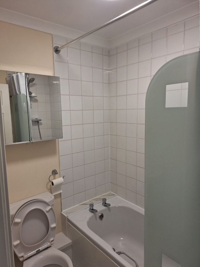 2 Bed Flat (Unfurnished) Johnstone Central