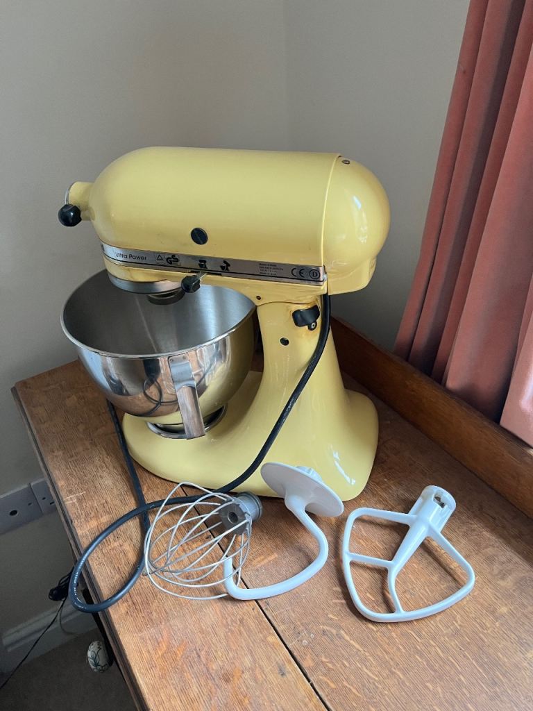 KitchenAid Artisan Stand Mixer – Yellow, Good Condition