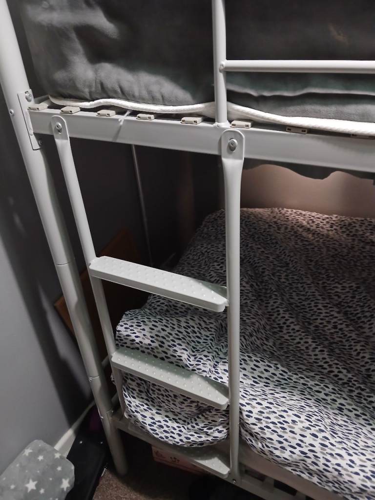 metal bunk beds NO mattresses 