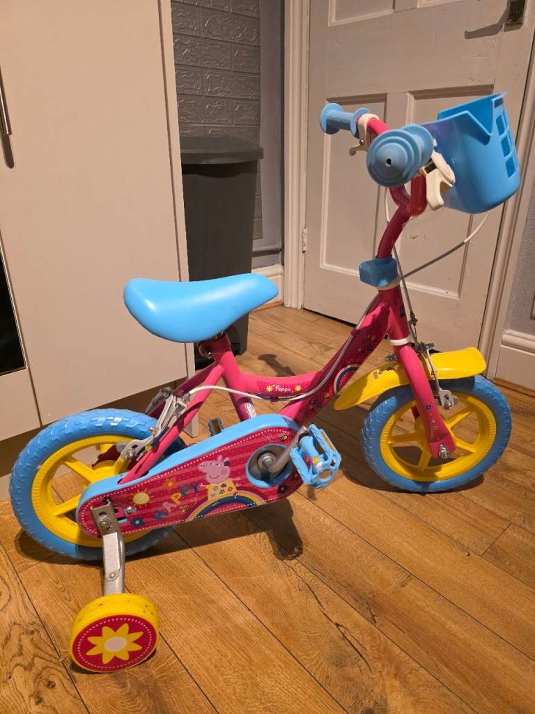 Kids Peppa Pig Bike with Stabilisers and Basket