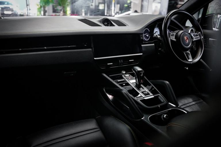 2020 Porsche Cayenne 4.0 V8 E-Hybrid 14.1kWh Turbo S TiptronicS 4WD Euro 6 (s/s) 5dr ESTATE Petro...