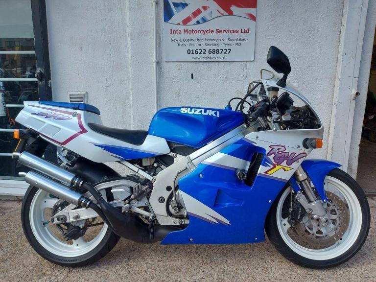 SUZUKI RGV250R VJ22A CLASSIC TWO STROKE SPORTS BIKE 