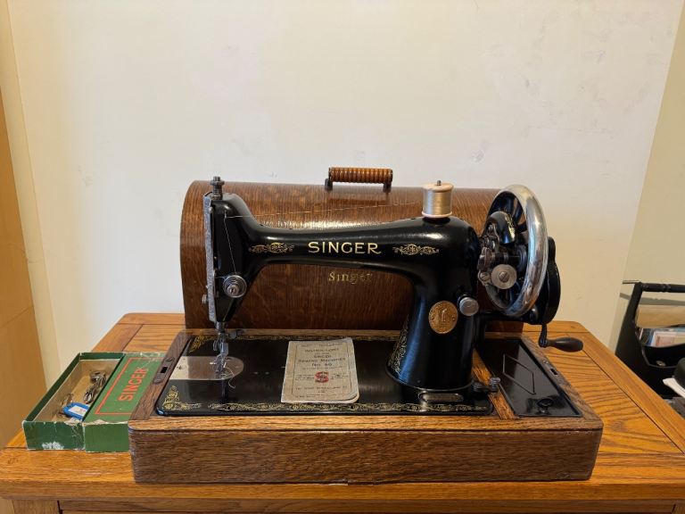 Vintage Singer Hand Crank Sewing Machine—- Reduced!