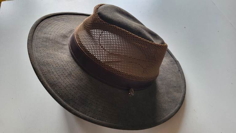 Bush safari walking hat, canvas leather and mesh