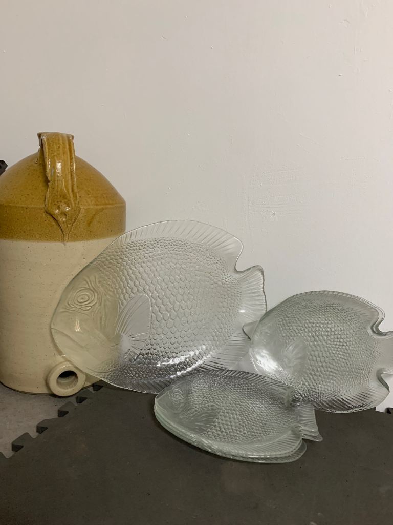Arcoroc France Fish Plates - Set of 6 and 1 large dish  Clear Glass