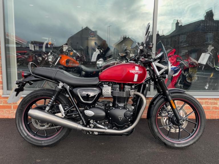 Triumph Bonneville street twin