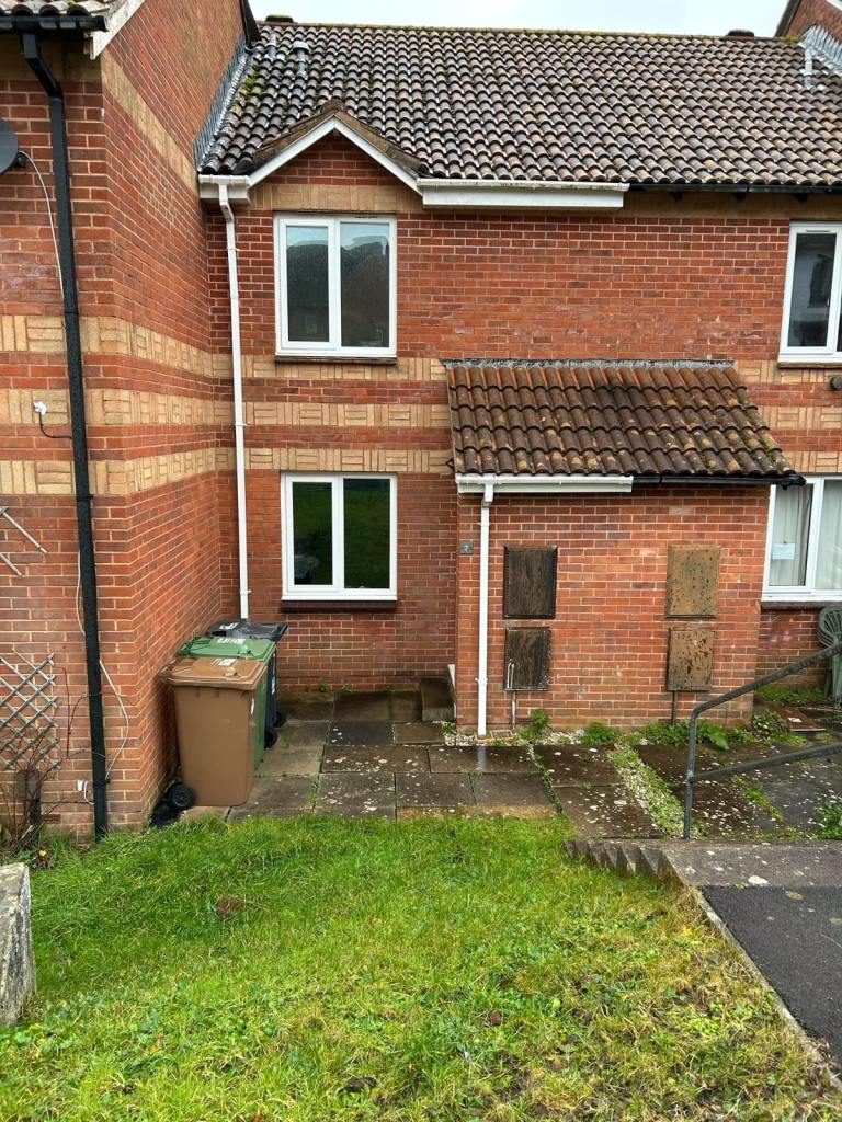 2 Bedroom Terraced House to Let in PL9 ACCEPTING VIEWINGS AGAIN 