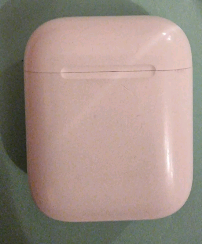 Original Apple Wireless Charging Case for AirPods