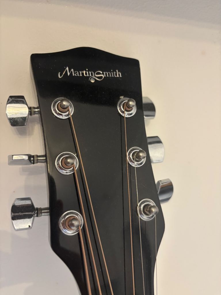 Acoustic Guitar - Black