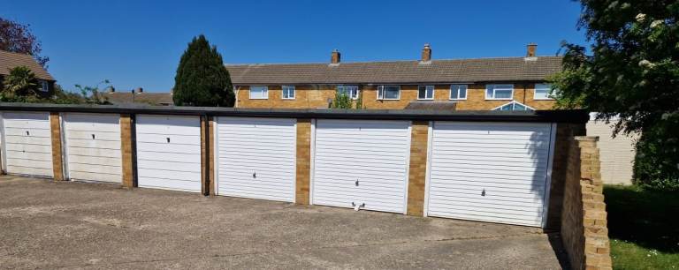 Garage/Parking/Storage to rent: Saxon Close, Letchworth, Herts, SG6 4RF