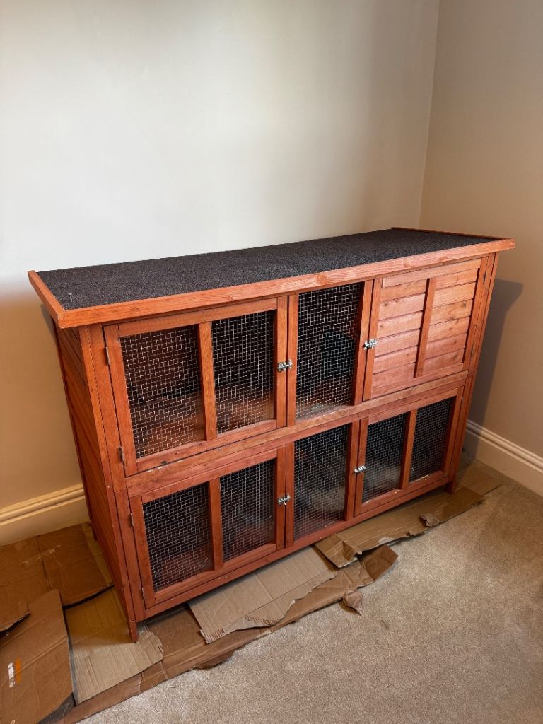 Pets At Home 2 Storey Wooden Rabbit & Guinea Pig Hutch 5ft Natural