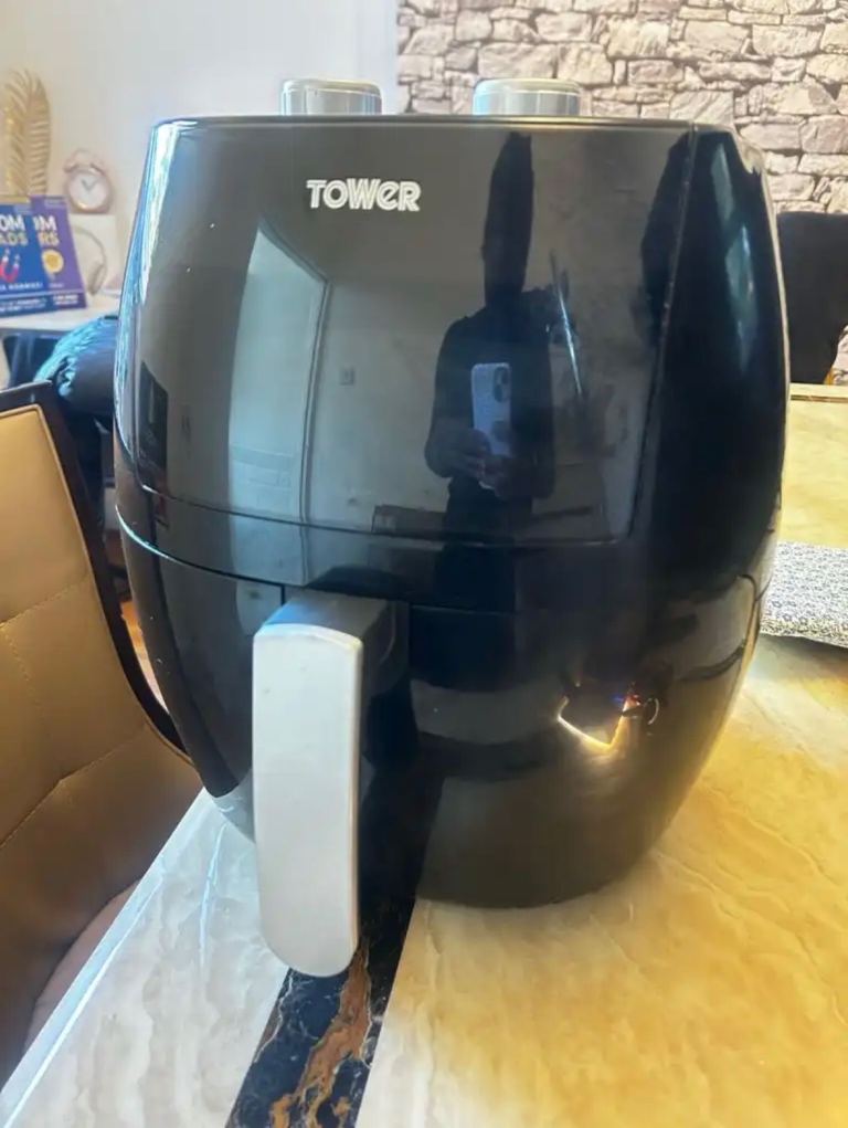 Tower Vizion Air Fryer - Black, Good Working Condition