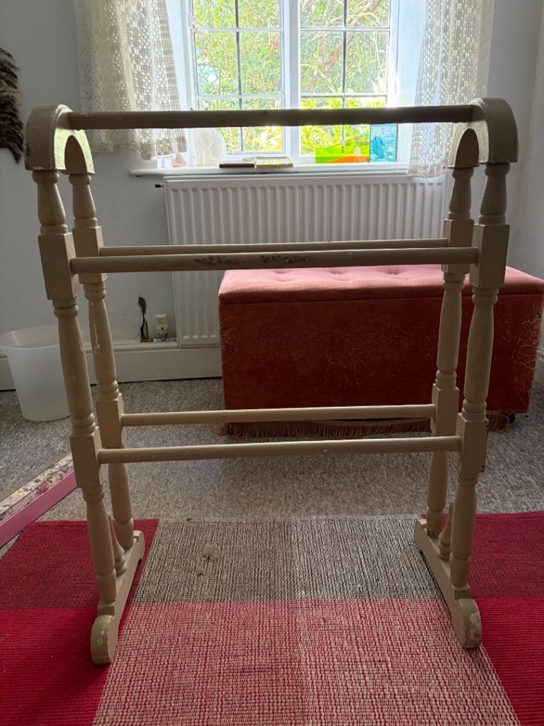 Wooden Towel Rail 