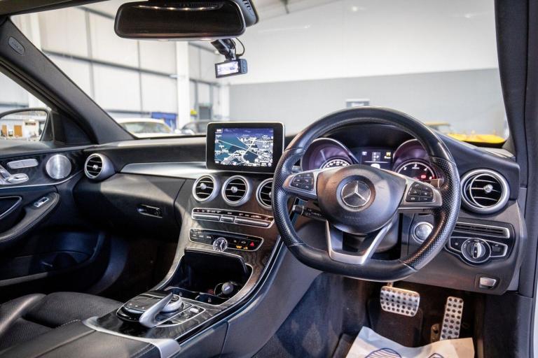 2018 Mercedes-Benz C Class 2.1 C250d AMG Line (Premium Plus) Saloon 4dr Diesel G-Tronic+ Euro 6 (...