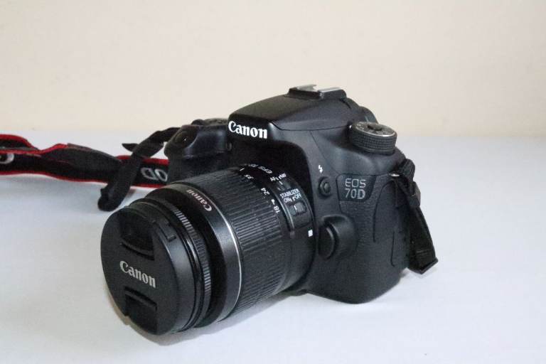 Canon EOS 70D 20.2MP Digital SLR Camera Black with 18-55mm Lens