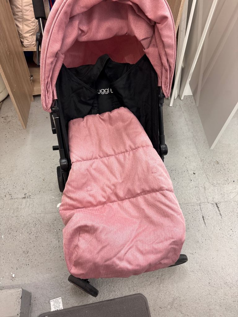 Cuggl Pink Stroller – Good Condition, £25.00 for Sale