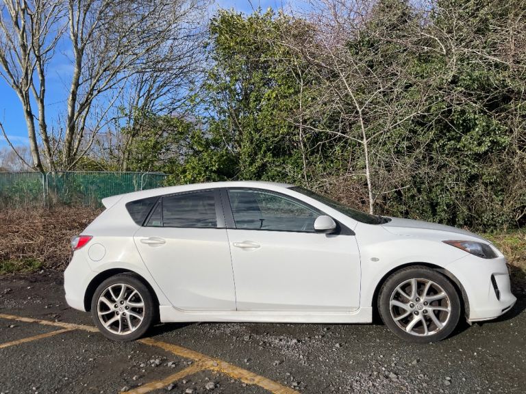 MAZDA 3 1.6 SPORT 62 REG WHITE 5 DOOR MOT NOVEMBER 22ND 2026 LOW INSURANCE 40+MPG