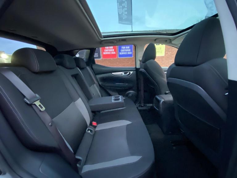 2018 Nissan Qashqai 1.2 DiG-T N-Connecta 5dr HATCHBACK PETROL Manual