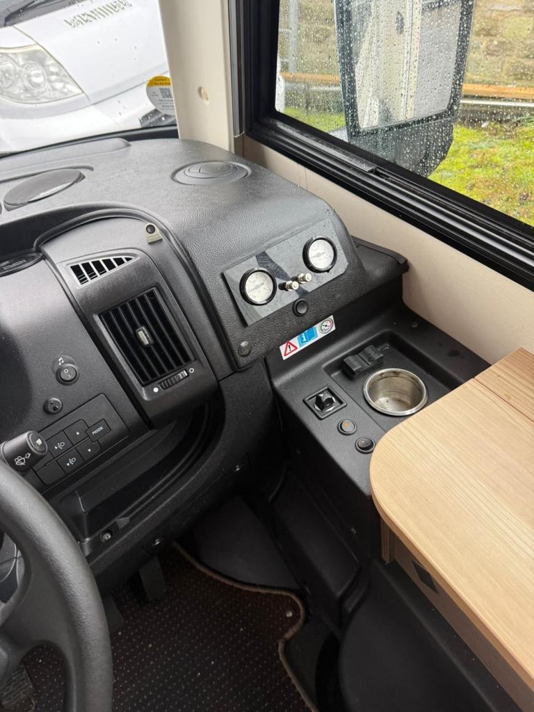 2012 - Rapido 891F - 2.3ltr - 35,000 Miles - 4 Berth / 4 Belts 