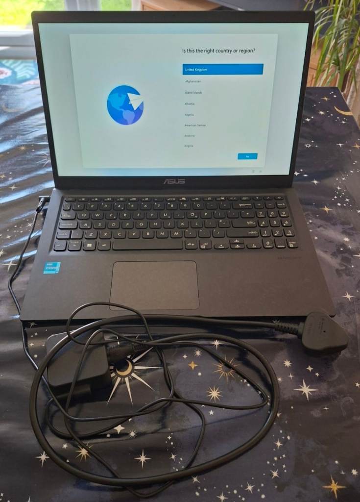 Intel Core i3 ASUS 15.6" Windows 11 8GB RAM 256GB SSD Laptop