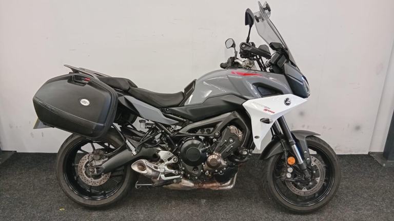 YAMAHA TRACER 900 ** MOT JULY 2026 - PANNIERS - POWER MODES **