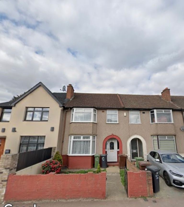 3 bedroom 2 reception house to let in Dagenham 