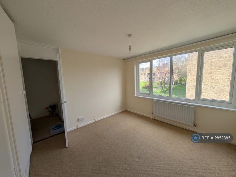 1 bedroom in Turnpike Link, Croydon, CR0 (#2852385)